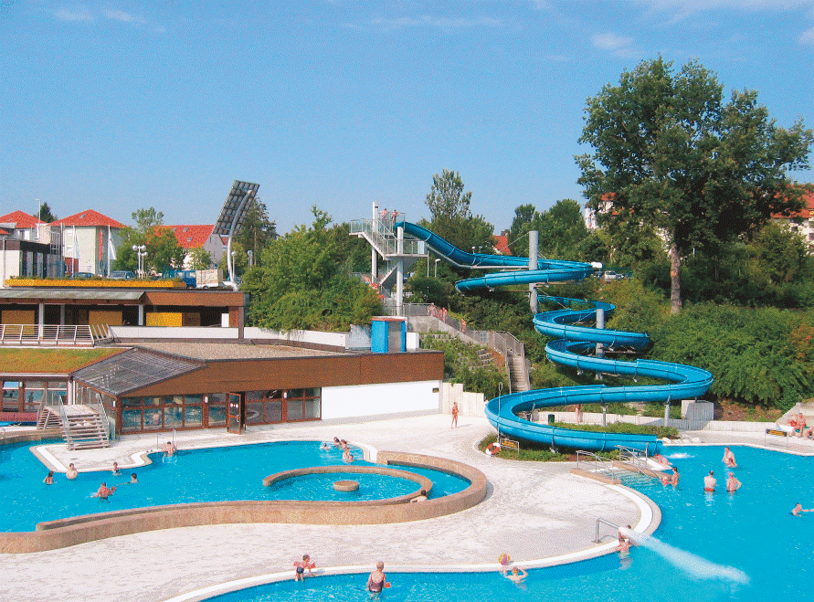 Das Schwimmbad in Haßfurt als erholsames und spaßiges Ausflugsziel in der Umgebung
